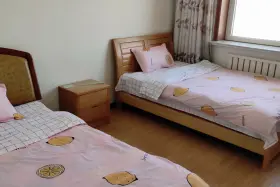 荷兰新城温馨三居一号套房